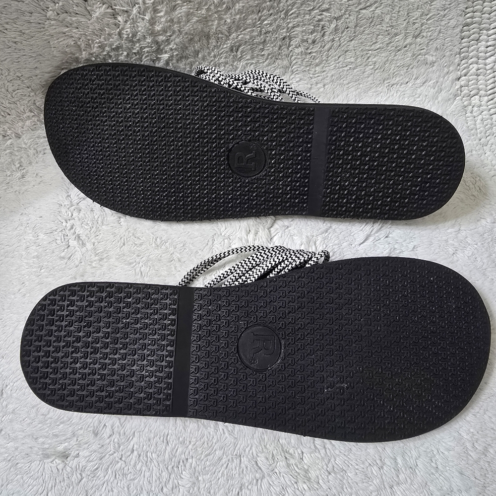 PLAKA Black and White Hand-Woven Thong Sandals Size 9 - Picture 3 of 5